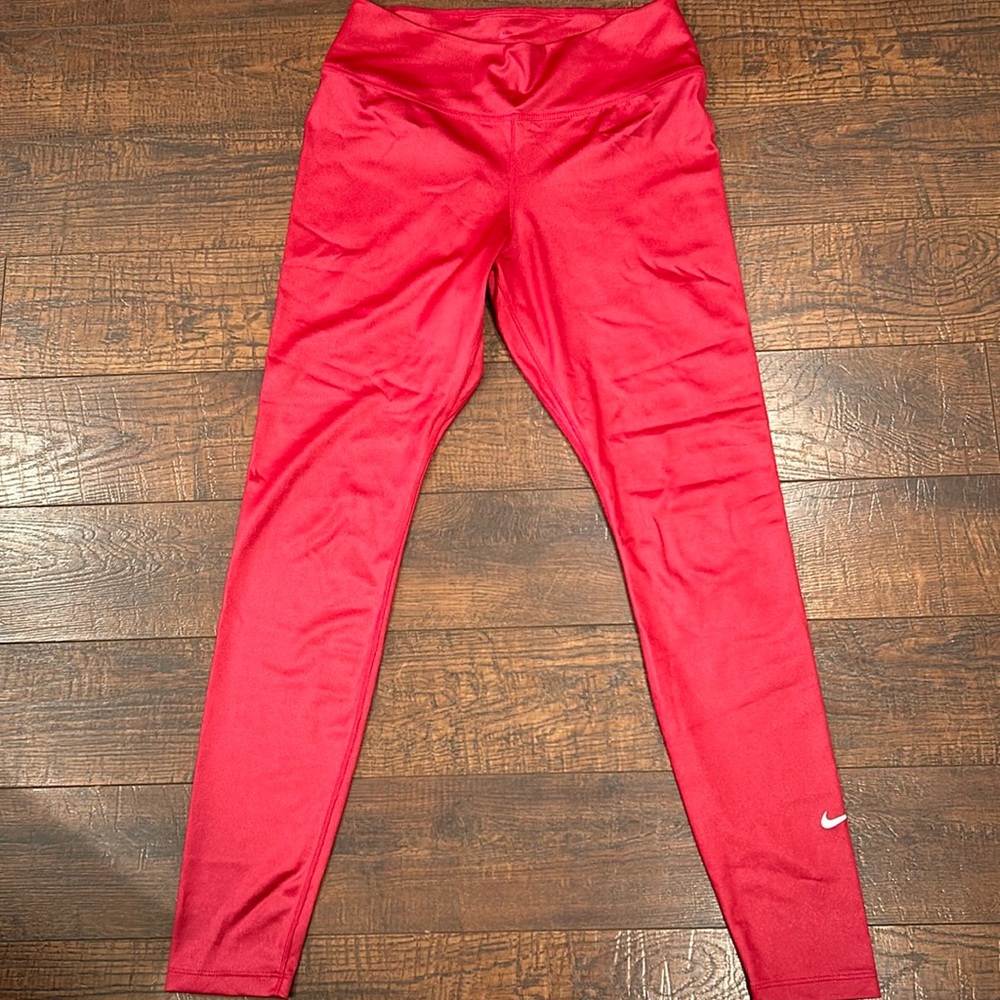 Nike shiny leggings size medium